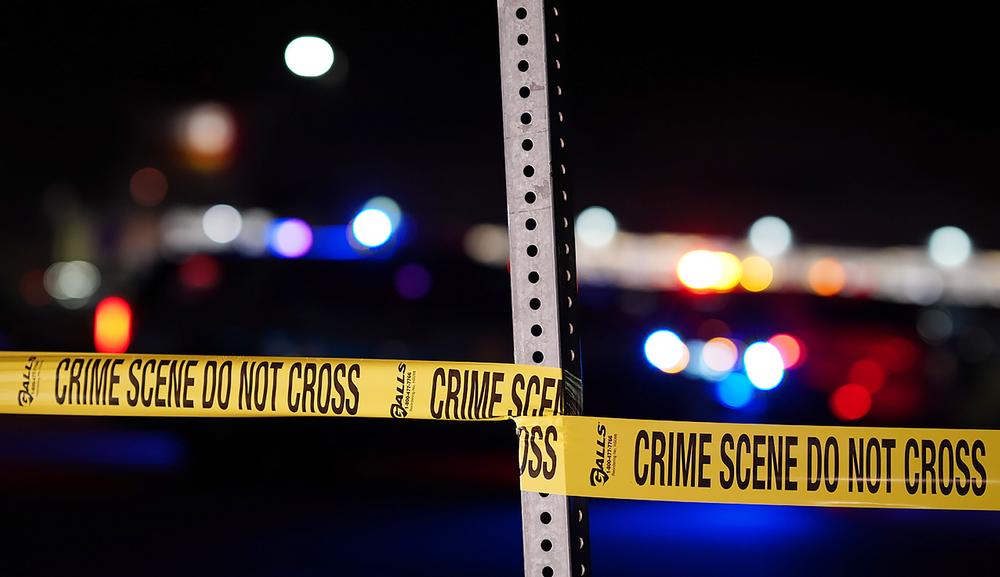 At least 10 killed in mass shooting in Colorado  / BRENDAN DAVIS