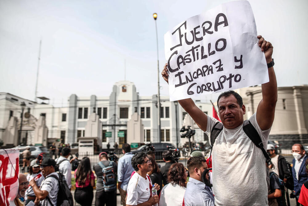 Pedro Castillo, detenido por la Policía tras ser destituido por el Congreso  / ALDAIR MEJÍA