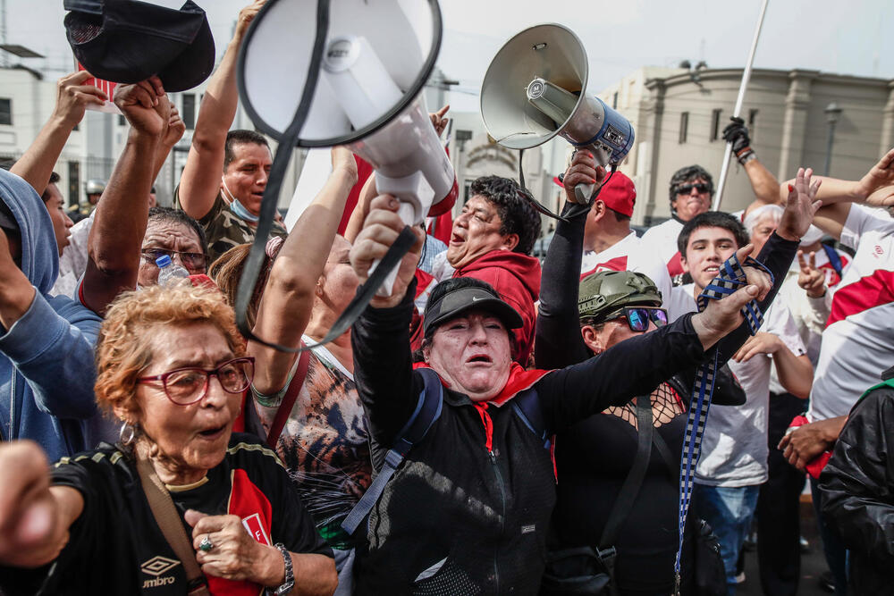 Pedro Castillo, detenido por la Policía tras ser destituido por el Congreso  / ALDAIR MEJÍA