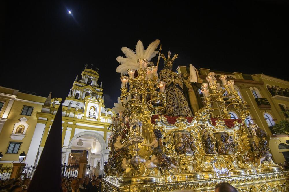 La Madrugá de Sevilla