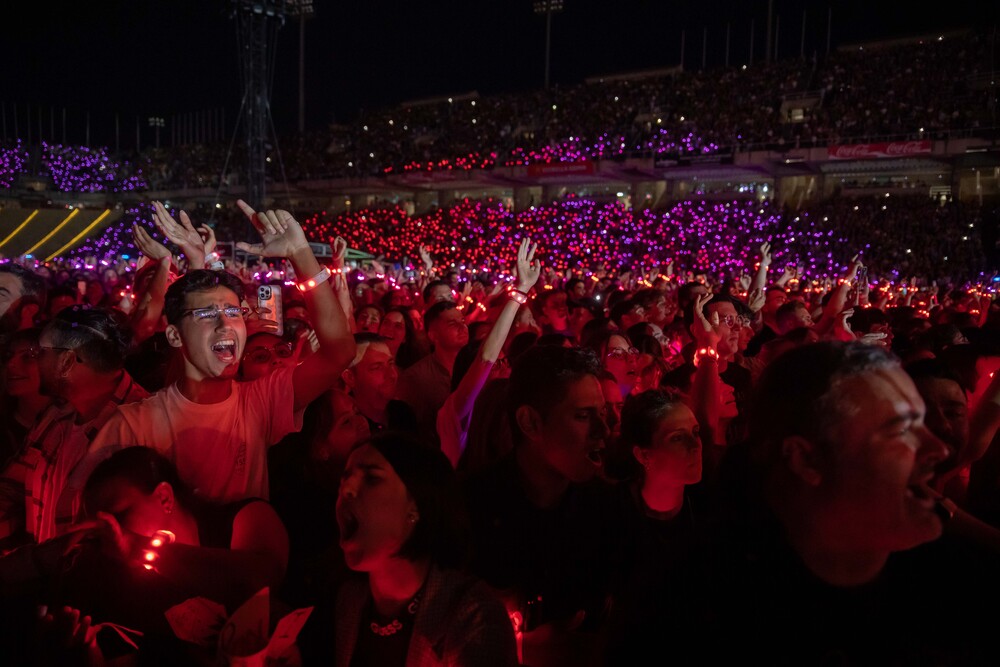 Coldplay comienza su gira de conciertos en Barcelona  / KIKE RINCÓN