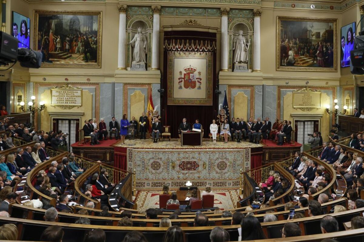 La princesa Leonor jura la Constitución en el Congreso  / BALLESTEROS