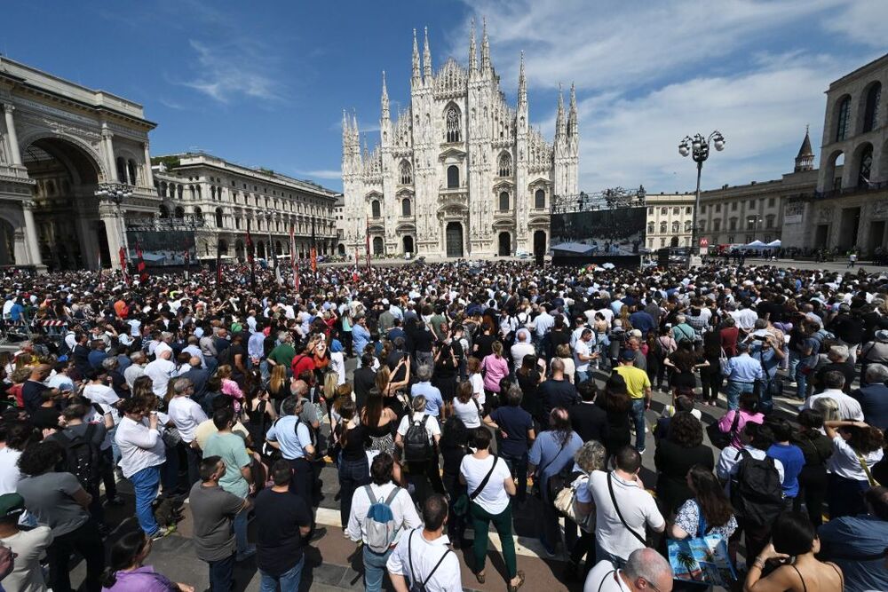 Italy bids farewell to former prime minister Silvio Berlusconi  / CIRO FUSCO