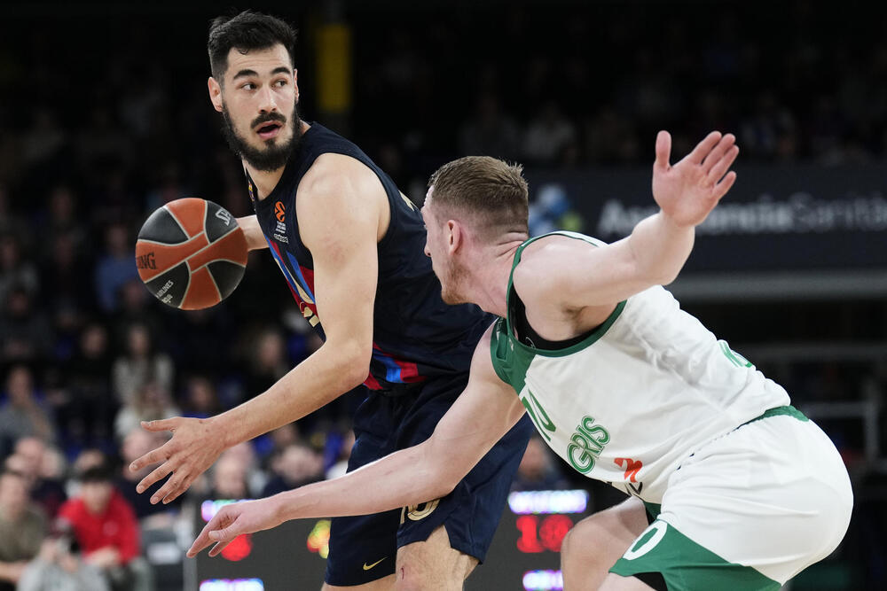 El Barça se da una alegría en el Palau ante un pobre Zalgiris