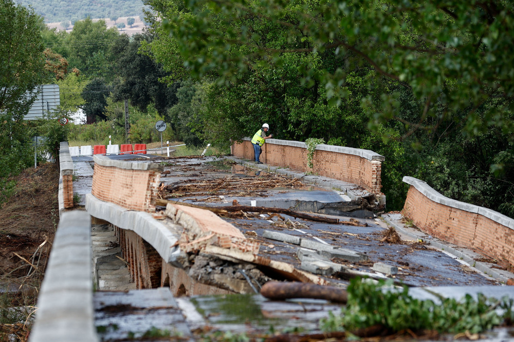 Continúa la búsqueda del hombre desaparecido en Aldea del Fresno  / EFE