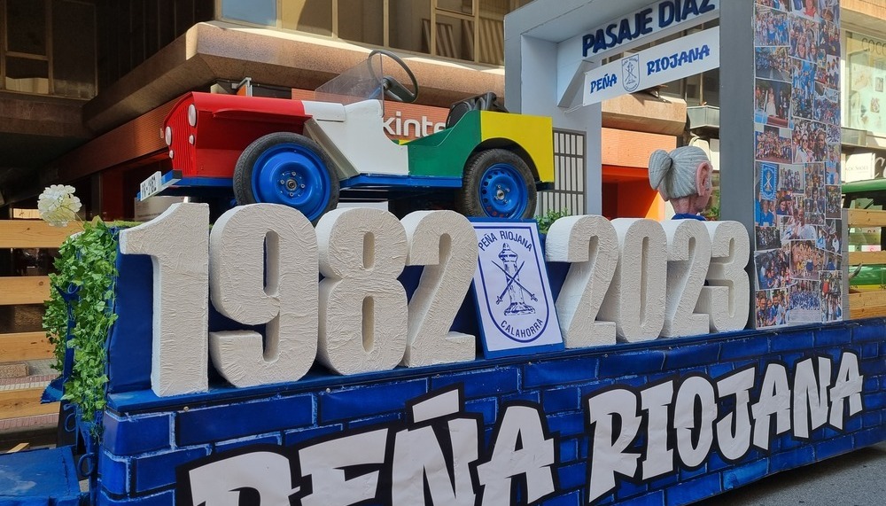 Carroza de la Peña Riojana, tercera del certamen de las fiestas de agosto de 2023.