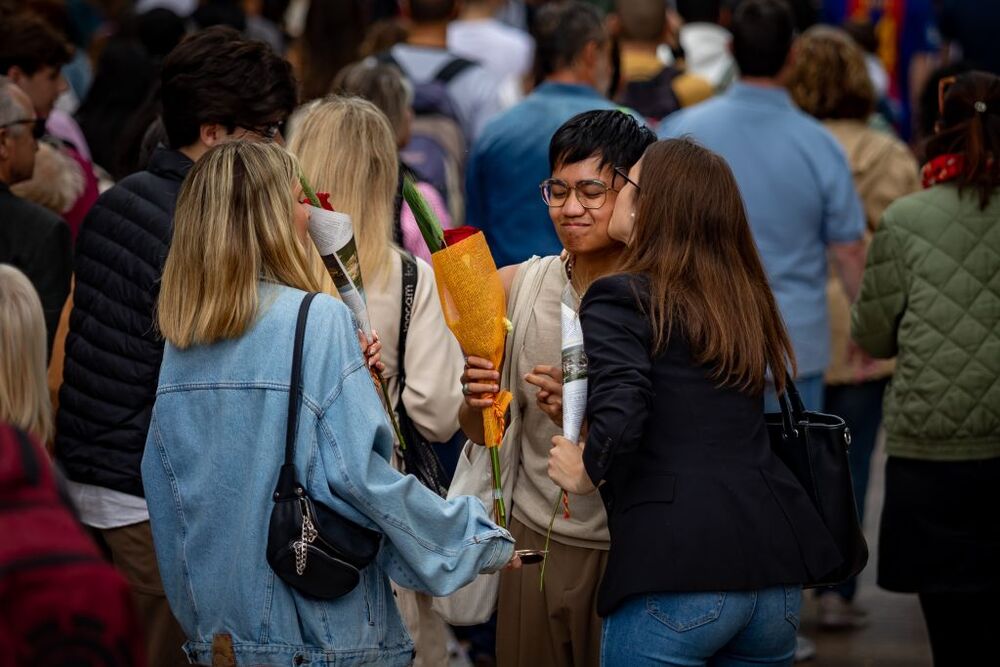 Celebración de Sant Jordi y Día del Libro en Barcelona   / KIKE RINCÓN