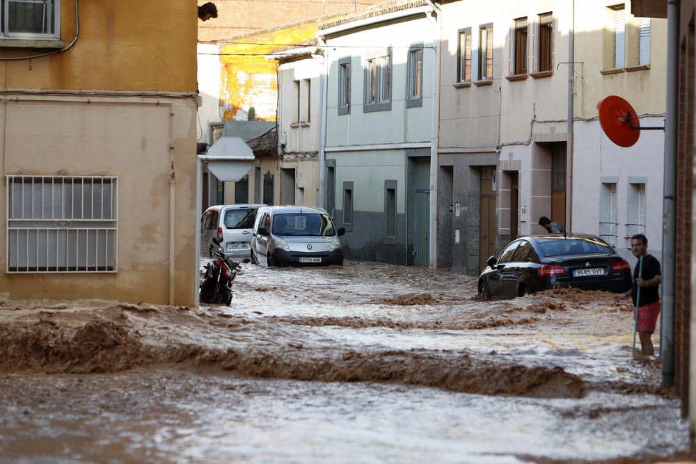 Inundaciones en Rincón de Soto (La Rioja) la tarde del viernes 7 de julio de 2023  / JAVIER BELVER (AGENCIA EFE)