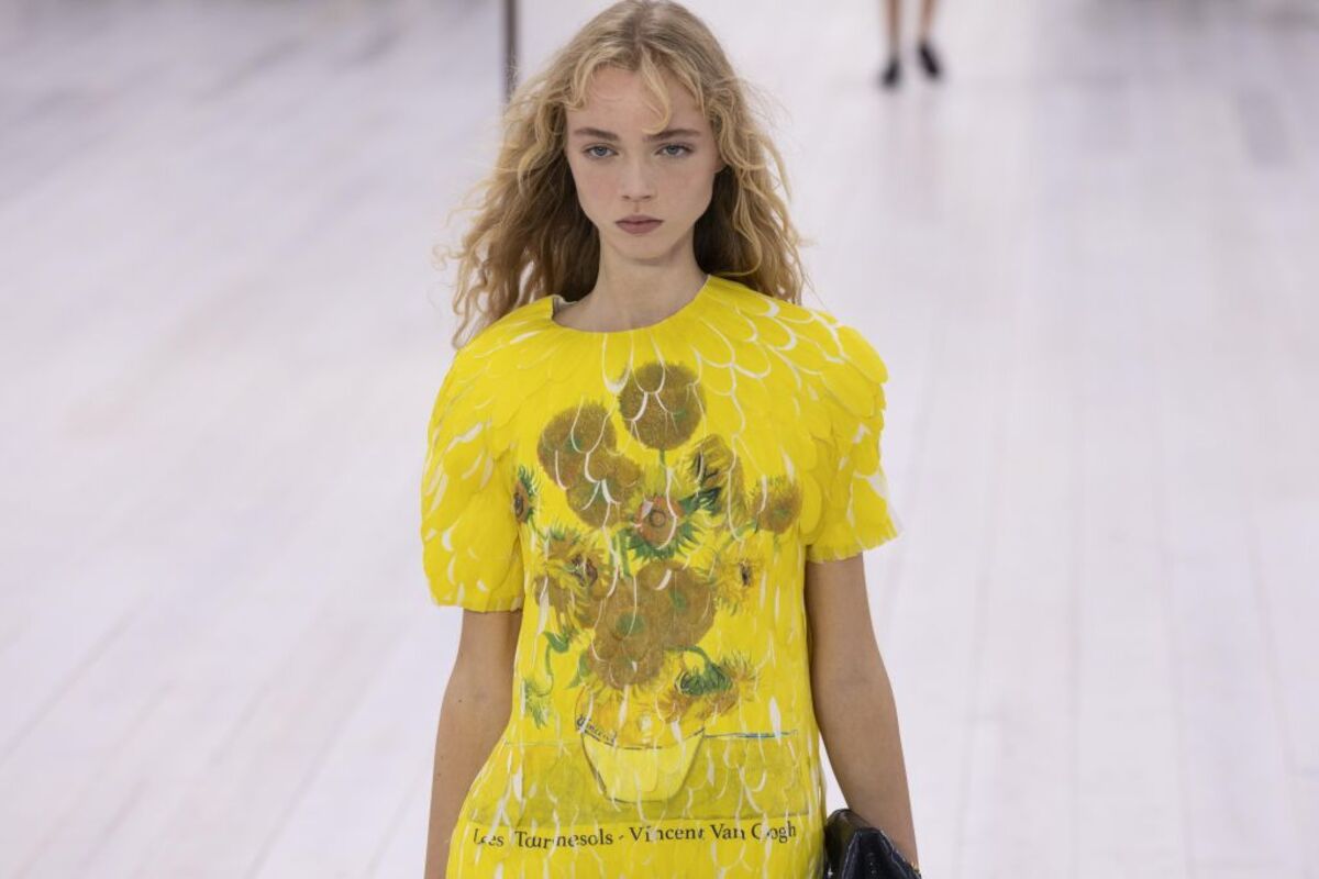 Loewe - Runway - Paris Fashion Week Womenswear S/S 2025  / ANDRE PAIN