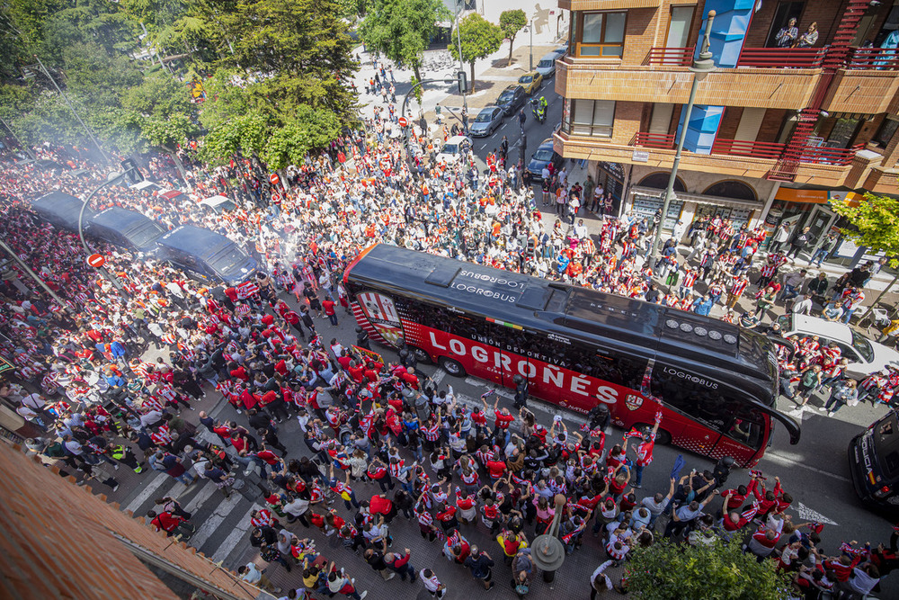 'Juntos Volveremos'.