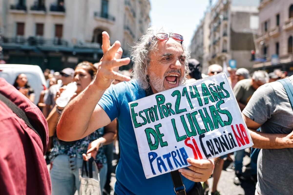 Comienza en Argentina el primer pulso del sindicalismo argentino al Gobierno de Milei  / JUAN IGNACIO RONCORONI