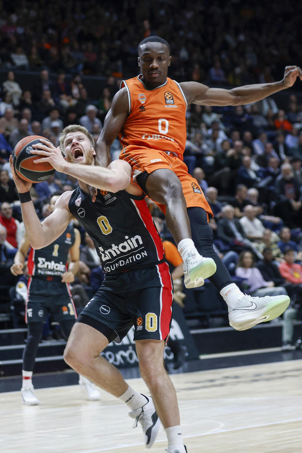 El Valencia Basket no encuentra la fórmula contra Olympiacos