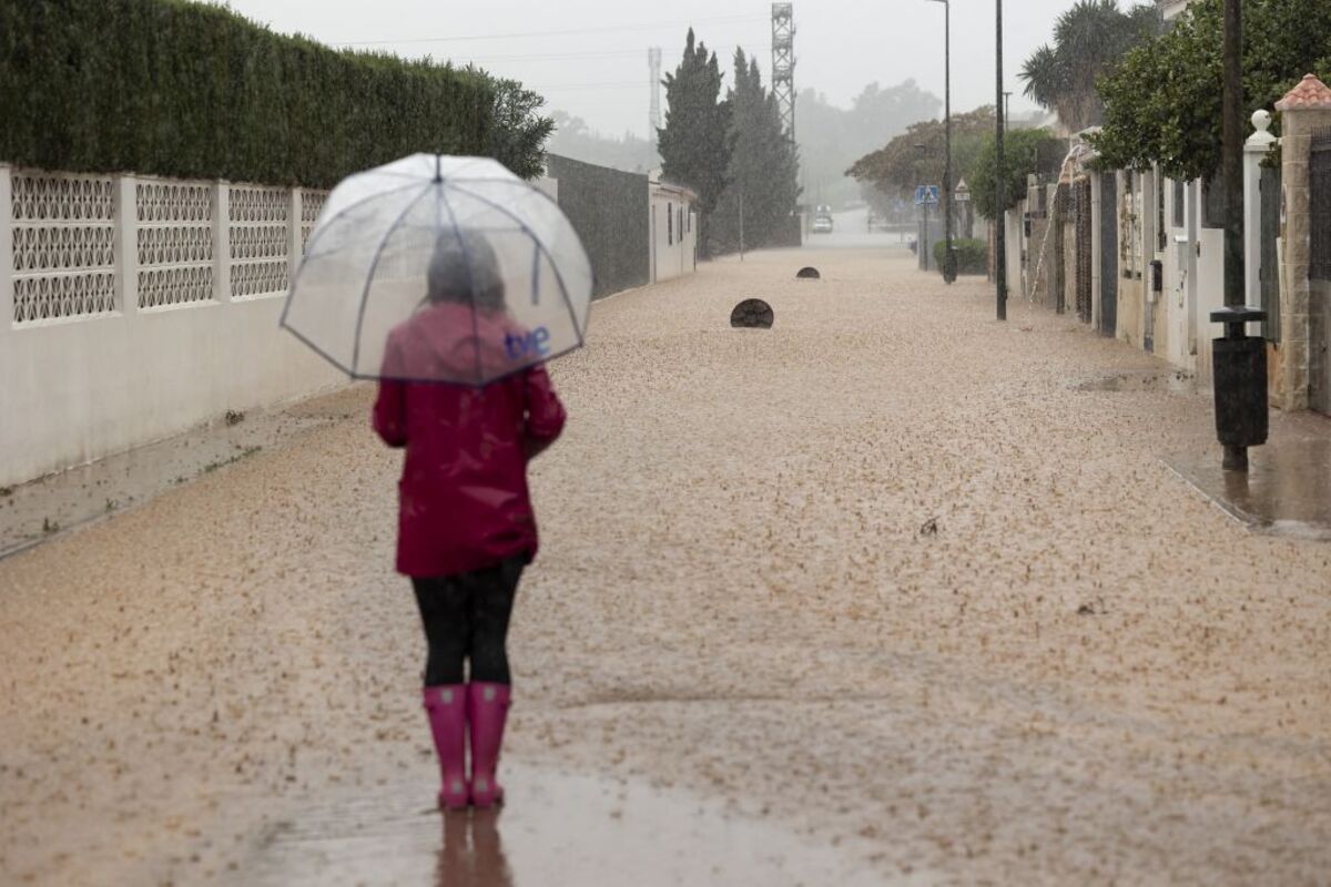 Aviso rojo por fuertes lluvias este miércoles en Málaga y provincia