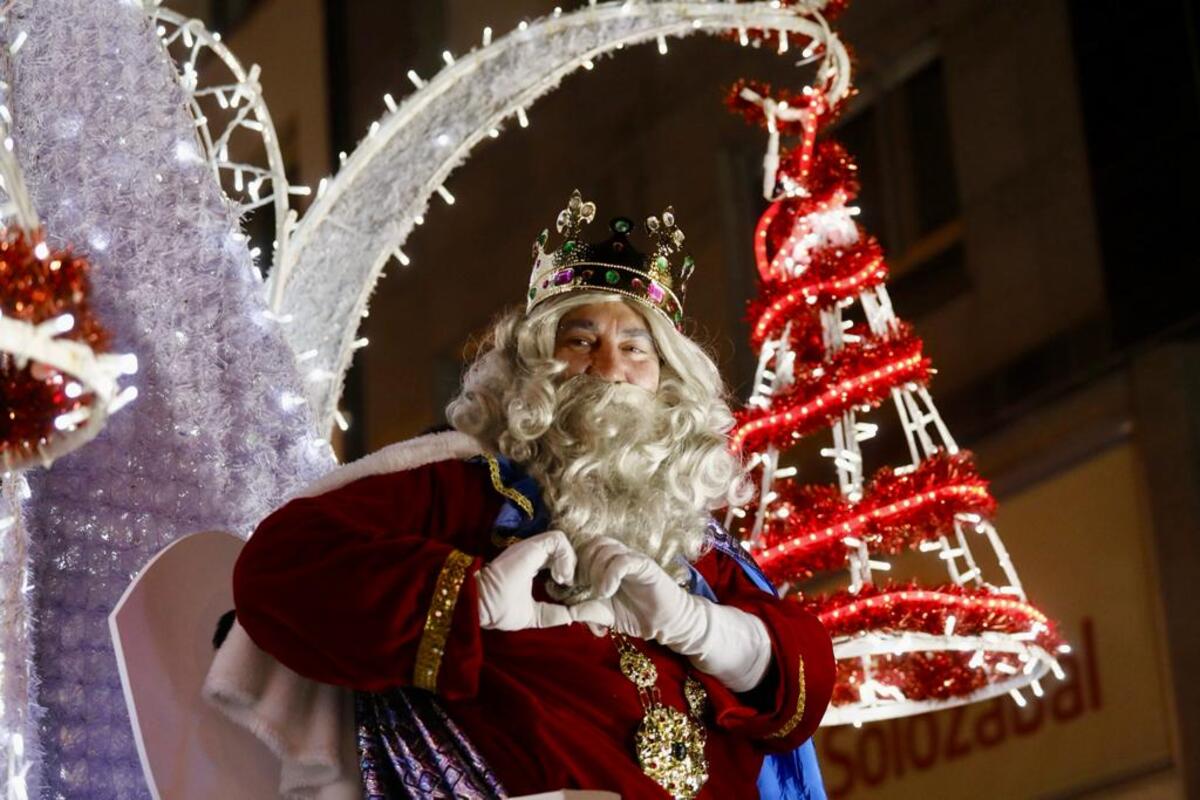 Imagen de la cabalgata de Reyes de Logroño  / ÓSCAR SOLORZANO