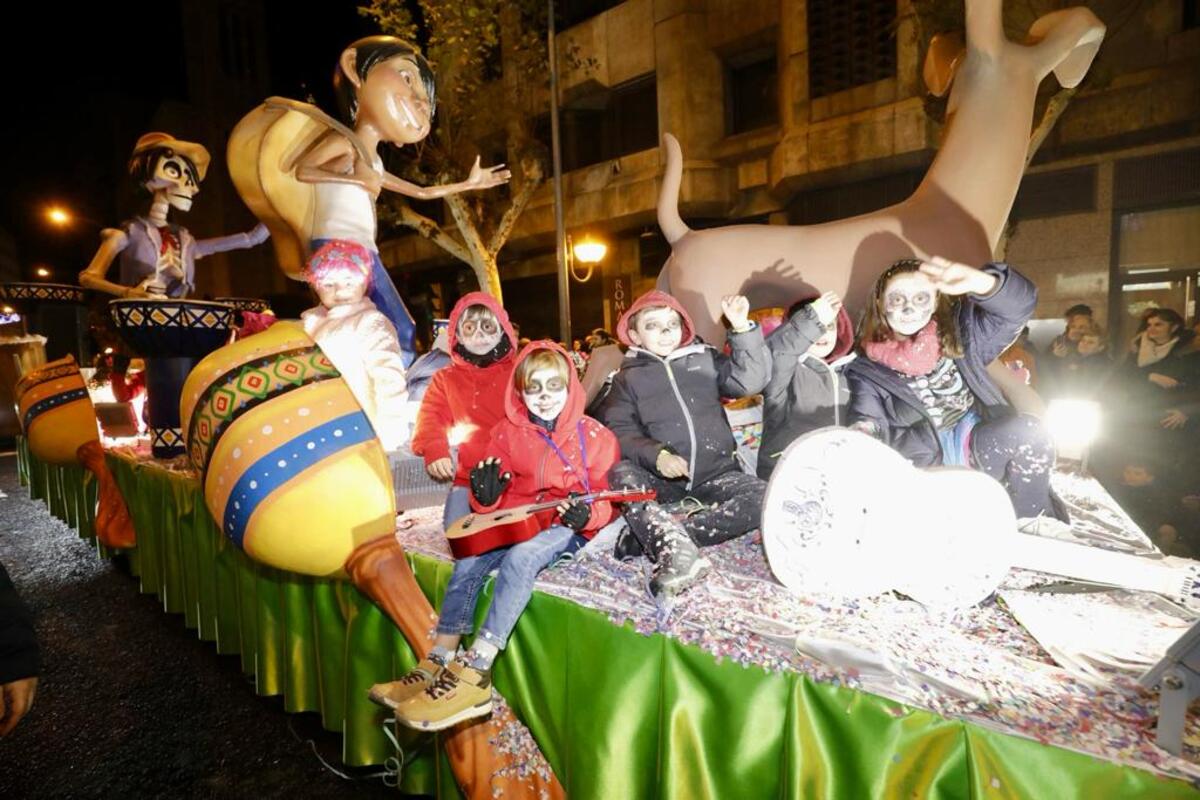 Imagen de la cabalgata de Reyes de Logroño  / ÓSCAR SOLORZANO