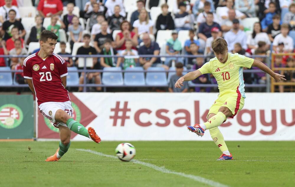 España gana en Hungría y certifica su billete para la Eurocopa