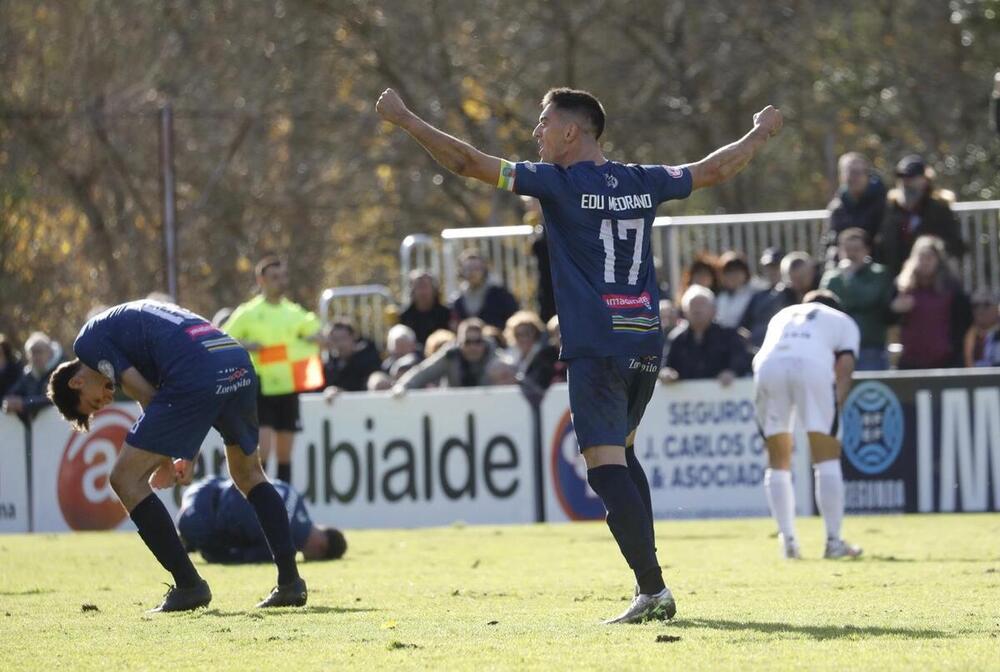 Medrano, líder de la zaga serrana, se mostró muy sólido durante todo el partido.