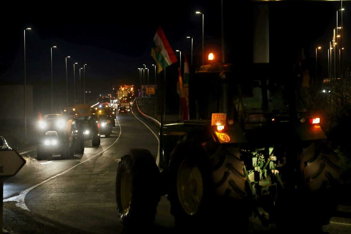 La protesta agrícola, en la zona de Recajo.   / INGRID