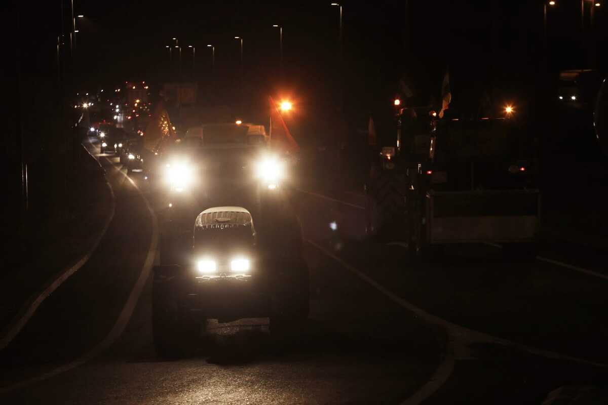 La protesta avanza cerca de Navarrete, en dirección a Logroño.   / INGRID