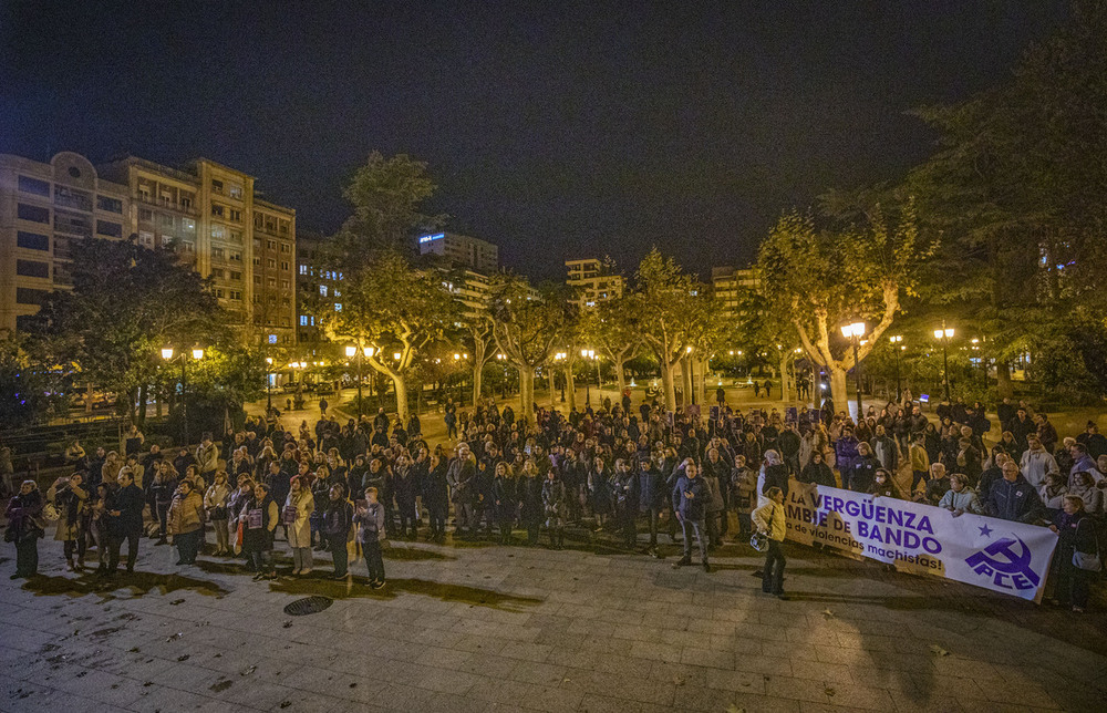 Concentración de la Plataforma 8 de Marzo en el Espolón.