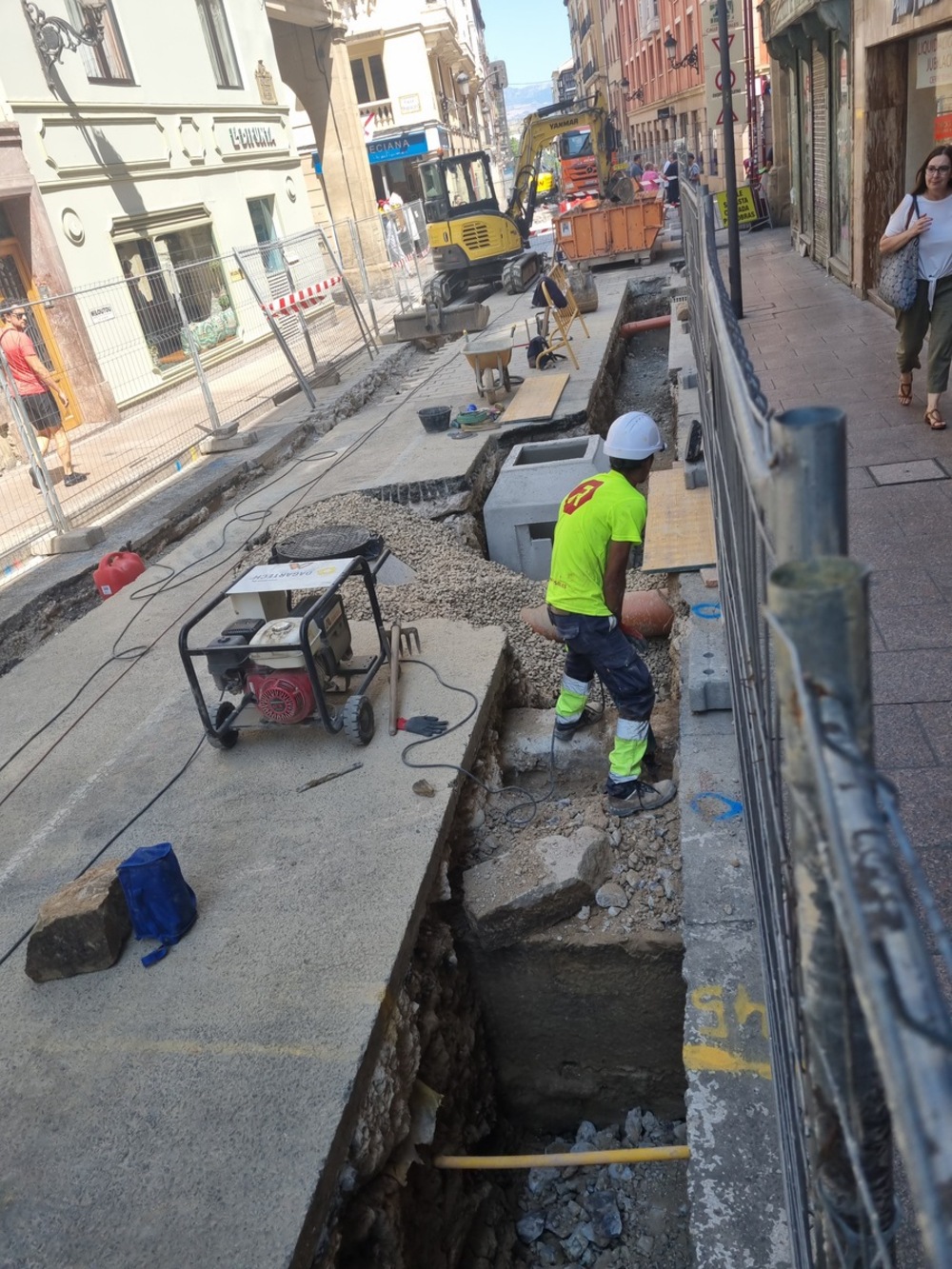 Las obras en Sagasta descubren restos arqueológicos.