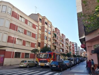 Un incendio destruye 100 m2 de vegetación y basura en Alfaro