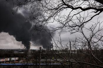 Ucrania denuncia bombardeo de Rusia contra un almacén de grano