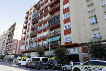 Fallece un hombre de 78 años al precipitarse de un quinto piso