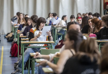 Educación concede 921 becas para estudiar fuera de La Rioja