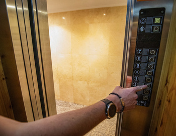 Casas anteriores a 2006 tendrán ayudas para adaptar ascensores