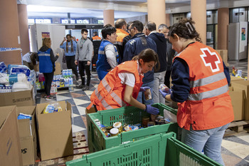 La antigua estación de autobuses, un almacén de solidaridad