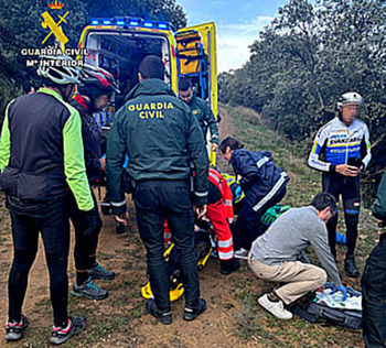 Un helicóptero rescata a un ciclista tras un accidente