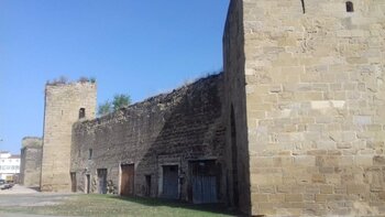 Una manifestación pedirá arreglar  las murallas calceatenses