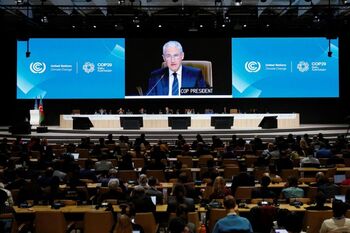 La COP29 logra un acuerdo de 290.000 millones en financiación