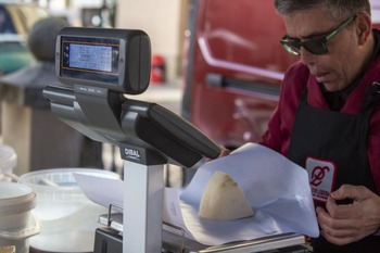 «Detrás de un mostrador, ante todo, hay que ser formal»