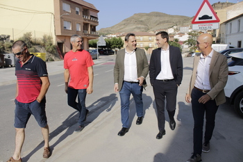 Finalizan las obras de reurbanización en una calle de Igea