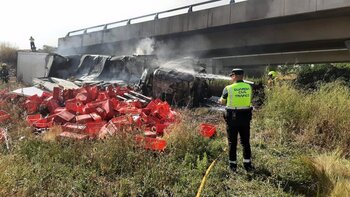 Fallece el conductor de un camión tras un accidente en Azofra