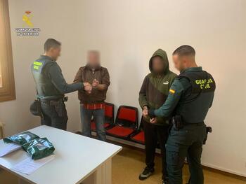 Detenidos hijo y nieto de una mujer a la que tenían sometida