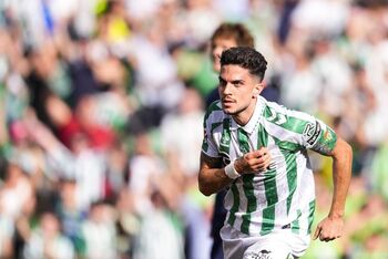 Bartra da un punto al Betis en la prolongación