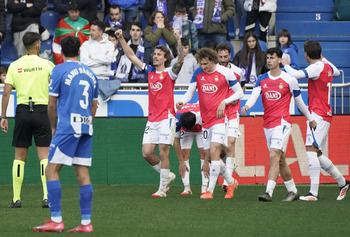 Calero hunde al Alavés